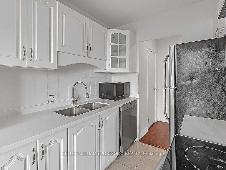 921 Midland Ave #704 — Photo 14