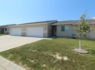 1554 35th Ave SE, Minot, ND 58701