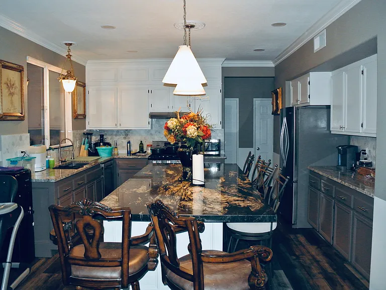 23634 Madison Ave — Photo 8