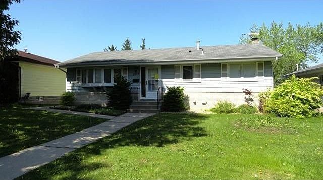1st image of 1539 Etna St