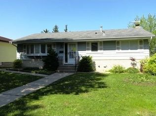 1539 Etna St, Saint Paul, MN 55106