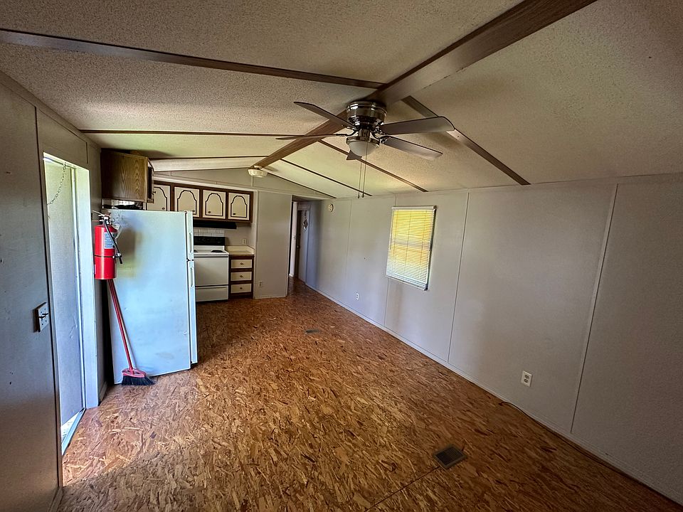 1st image of 3024 Livingstone Trl