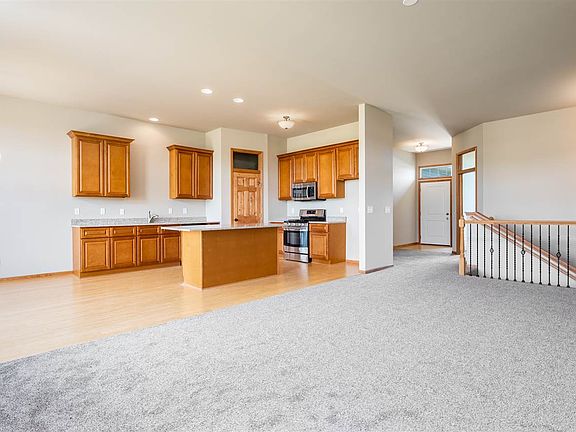 4th image of 11035 N Lake Woods