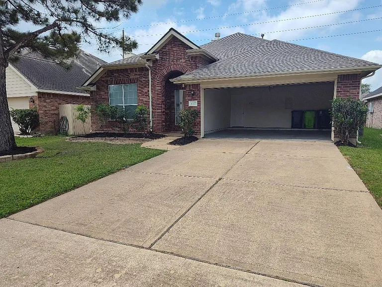 6327 Bonnie Chase Ln — Photo 2