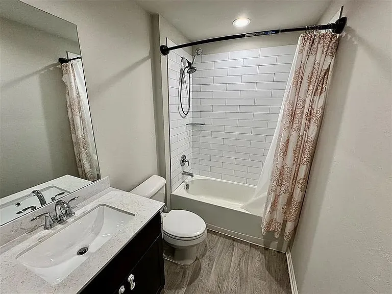 4300 Colt Dr — Photo 9