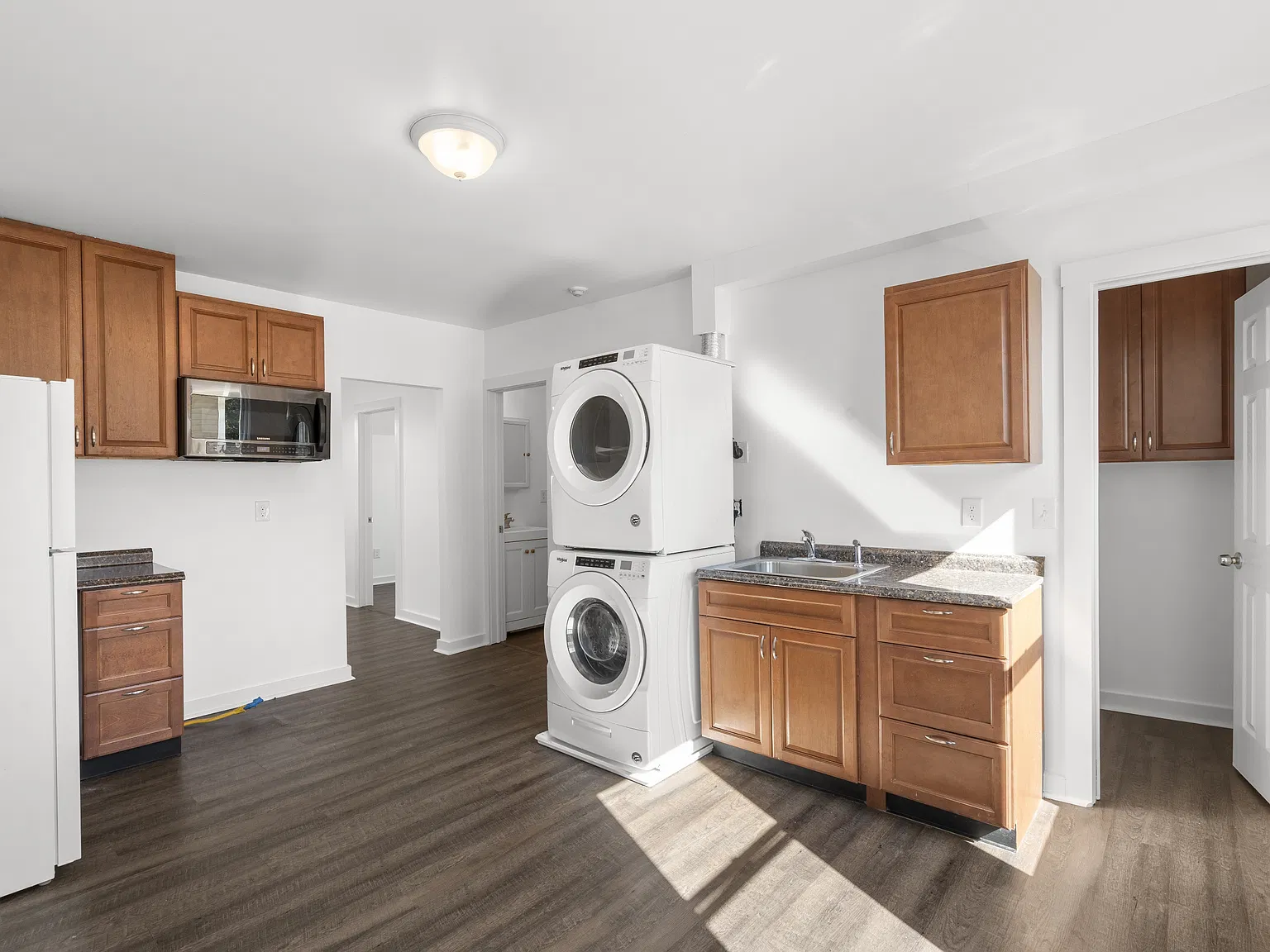 841 East Street - 3rd Flr — Photo 1