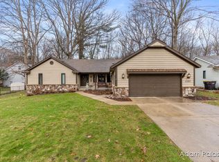 4593 N Camrose Ct SW, Wyoming, MI 49519