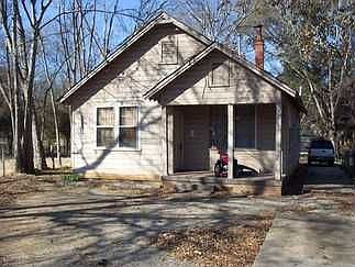 2nd image of 914 National St