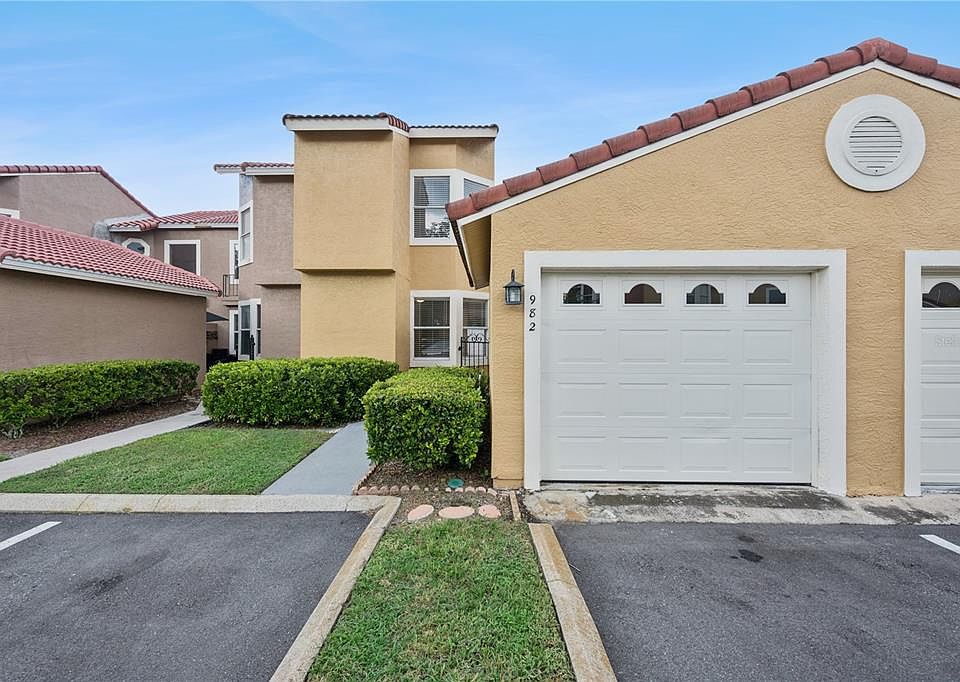 1st image of 982 CASA DEL SOL CIRCLE