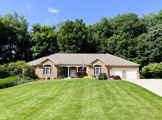913 Howell Dr, Newark, OH 43055