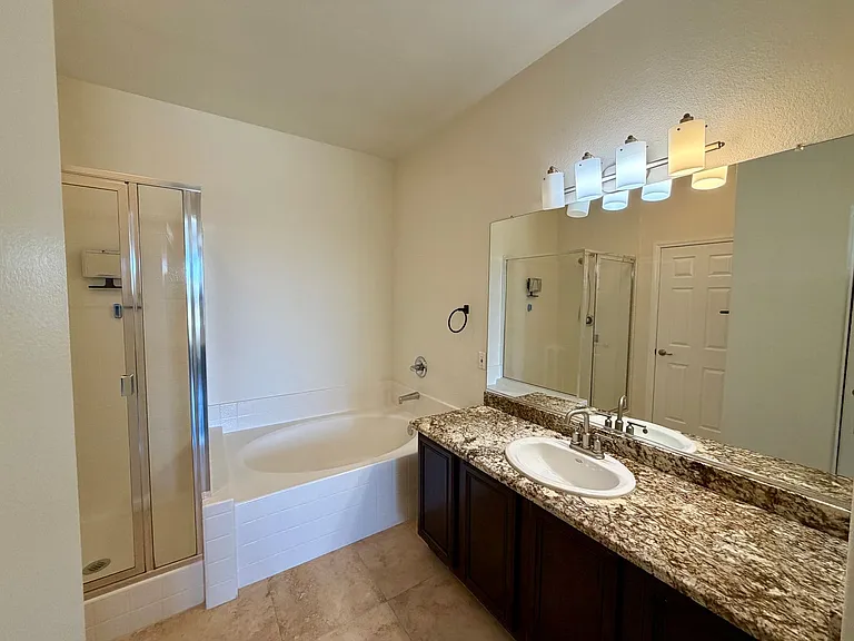 704 Peachy Canyon Cir #202 — Photo 34