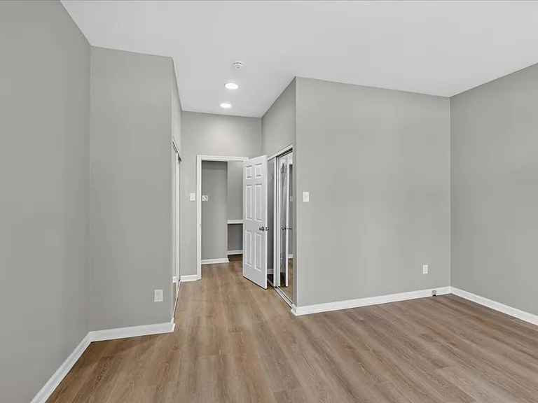 1207 Mackay Pl #1F — Photo 19
