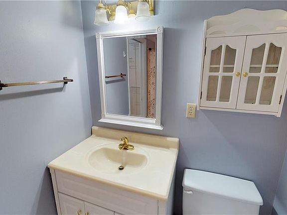 5th image of 689 Lake Howard Dr NW APT 225