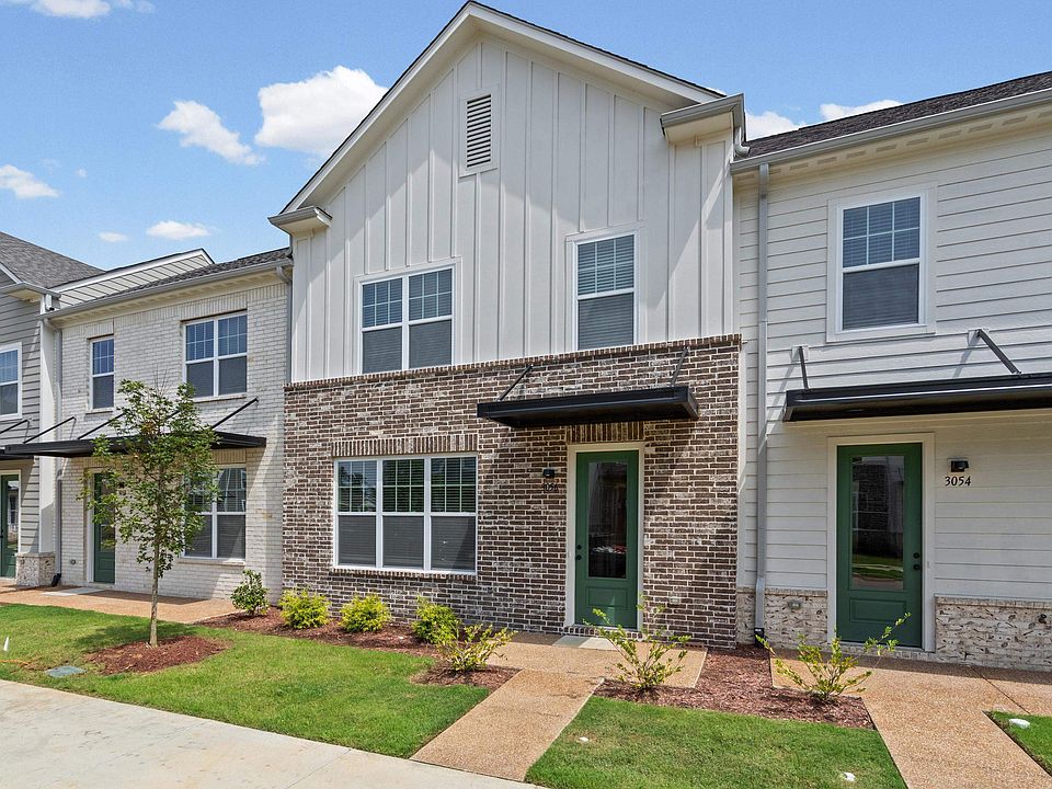 1st image of 3056 Portage Dr