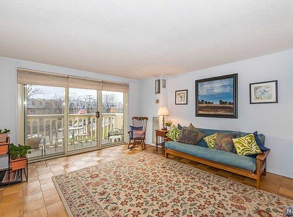 1700694_1