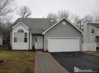 326 Sedgewick St, Carpentersville, IL 60110