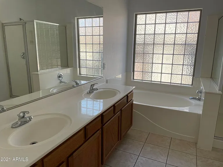 15969 W Madison St — Photo 17