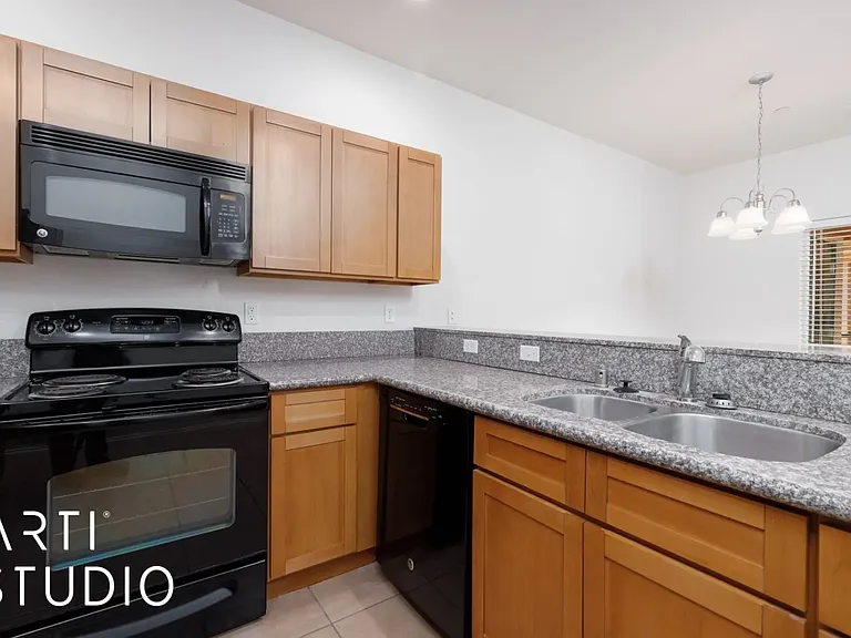400 Hillside Dr #716 — Photo 7