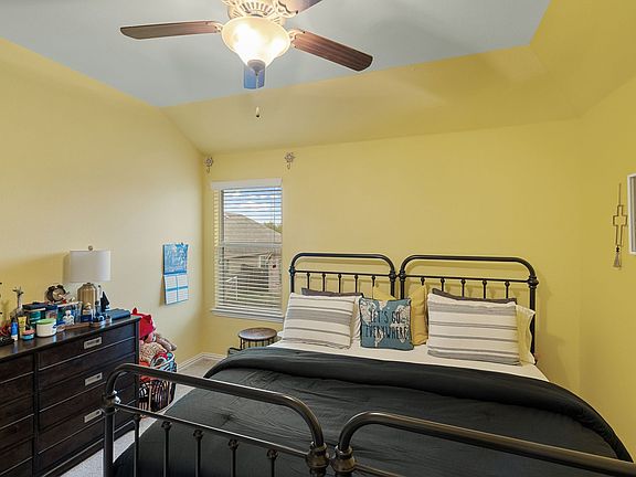 3rd image of 5912 Valley Haven Way