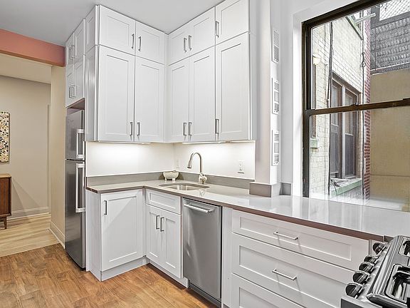 4th image of 46 W 95th St APT 2C