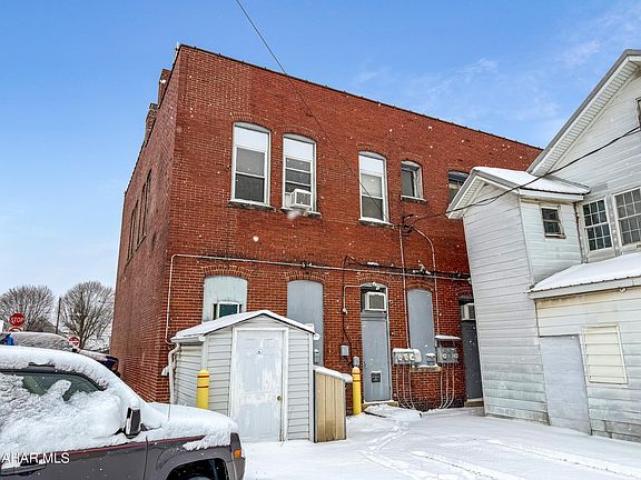 5th image of 605 Main St