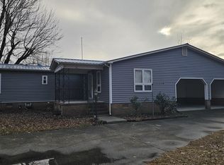 81 Gravel Ln, Clinton, NC 28328