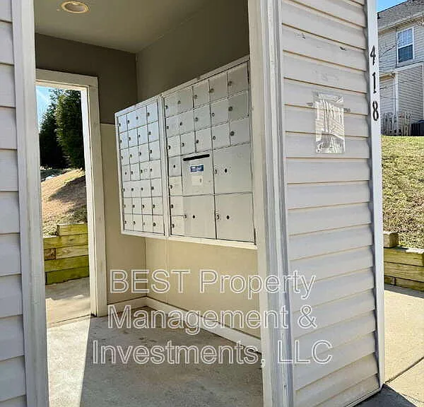 8130 Kings Creek Dr — Photo 43