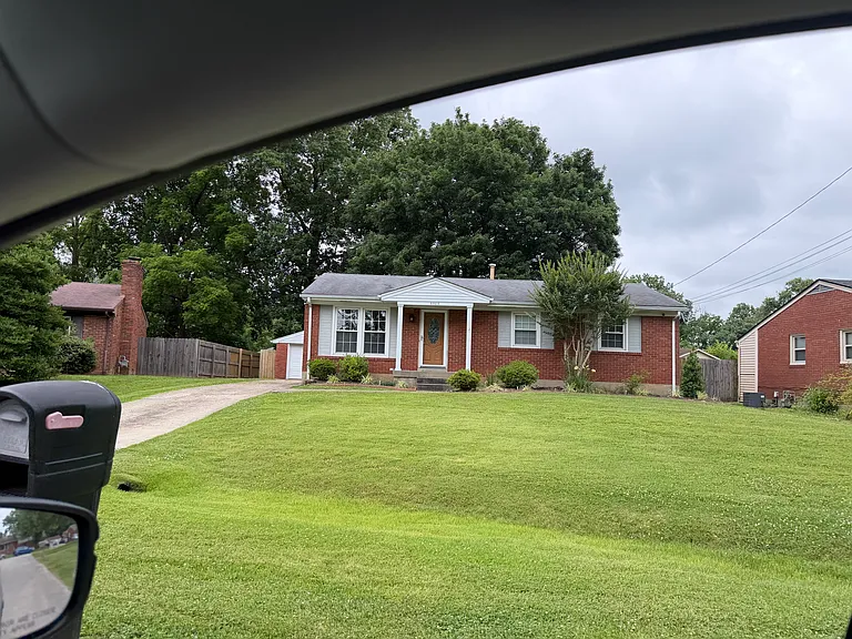 5505 Crosswood Ct — Photo 1