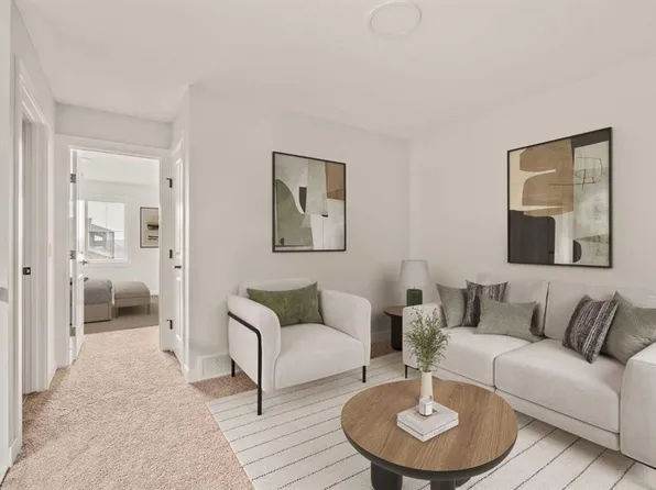 114 S Setonvista Grv SE, Calgary, AB T3M 4H7