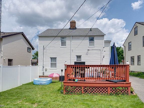 4th image of 16712 Throckley Ave