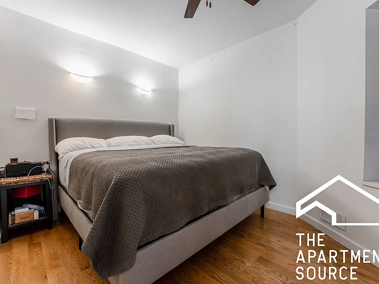 1806 W Grand Ave #2E — Photo 8