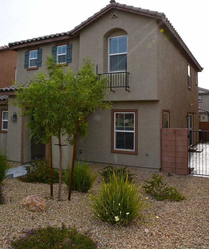 Impeccable Home in a Cul-de-Sac with Great Curb Appeal! — Photo 3