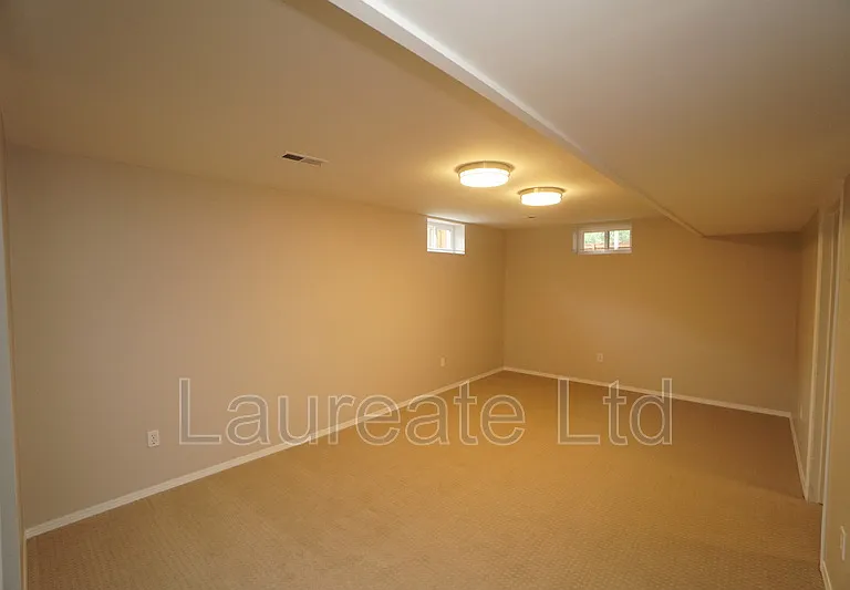 2268 W Maplewood Ave — Photo 12