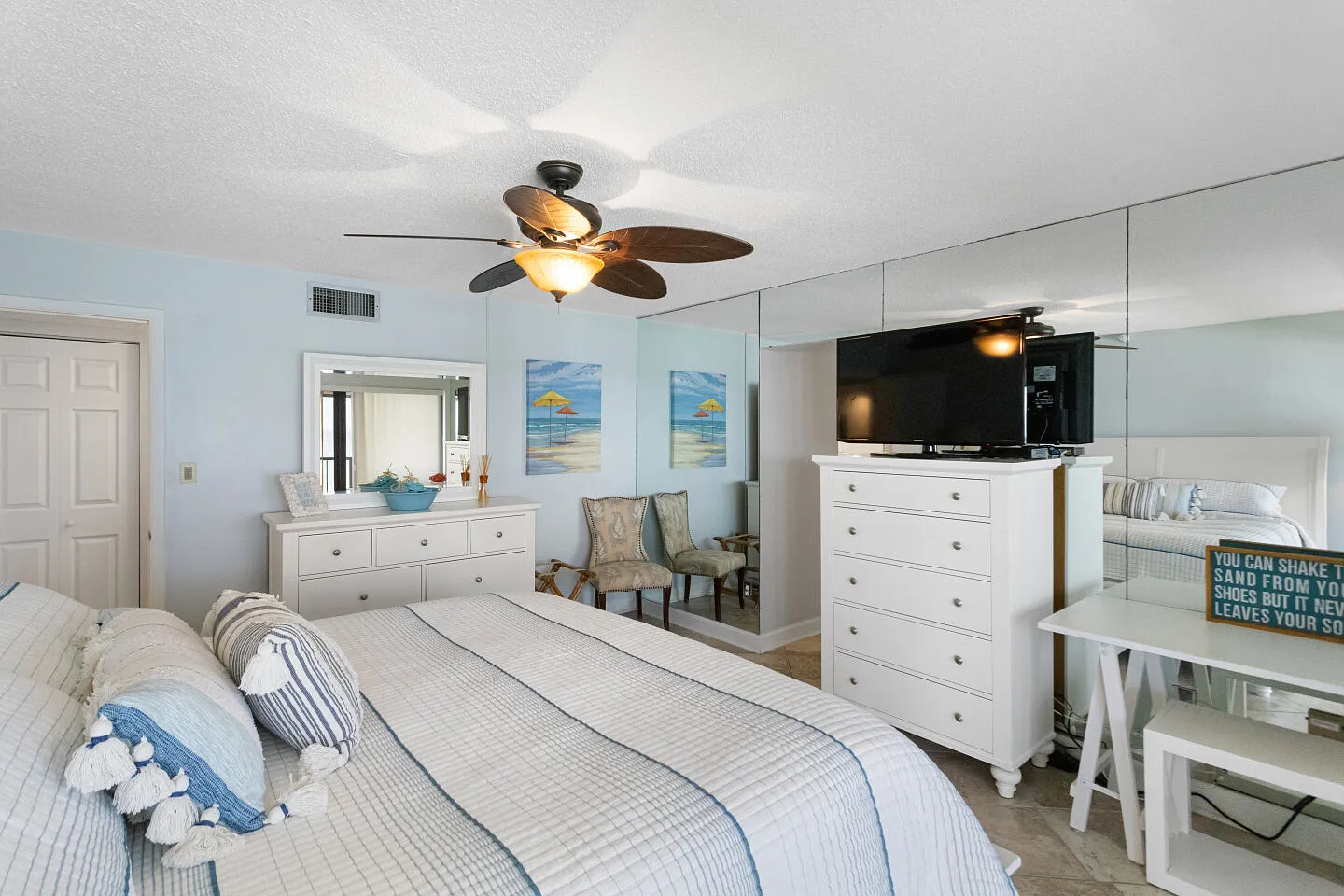 2 bed, 1225 sqft, $4,500 — Photo 4