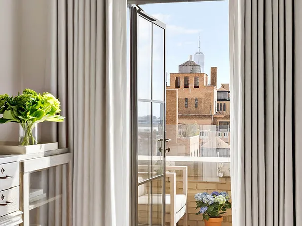 212 West 18th Street image 9 of 16