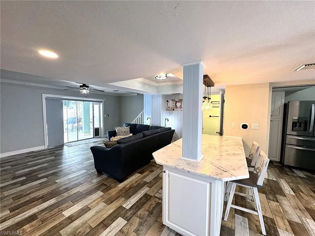 2 bed, 2.5 bath, 1461 sqft, $2,800 — Photo 3