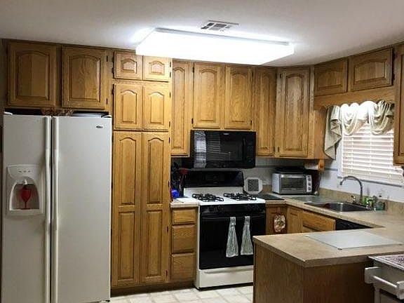5th image of 272 Bonaire Dr