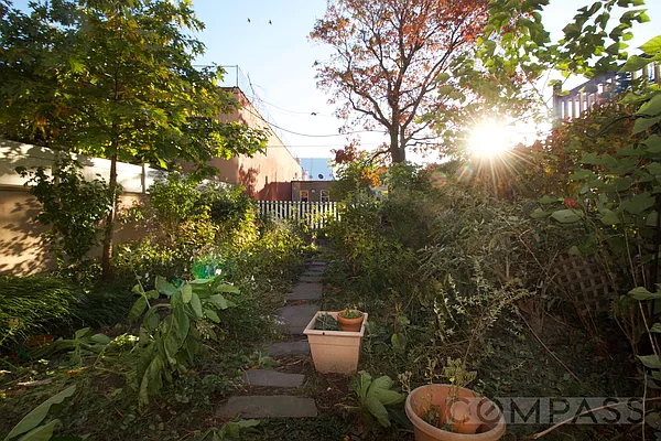 Rented by Compass | media 11