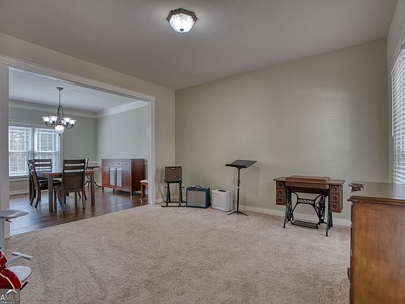 5th image of 23 Gables Dr SE