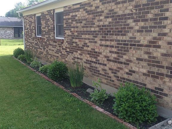 4th image of 4066 Gateway Dr