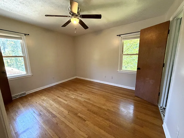 1125 Sheffield Dr — Photo 18