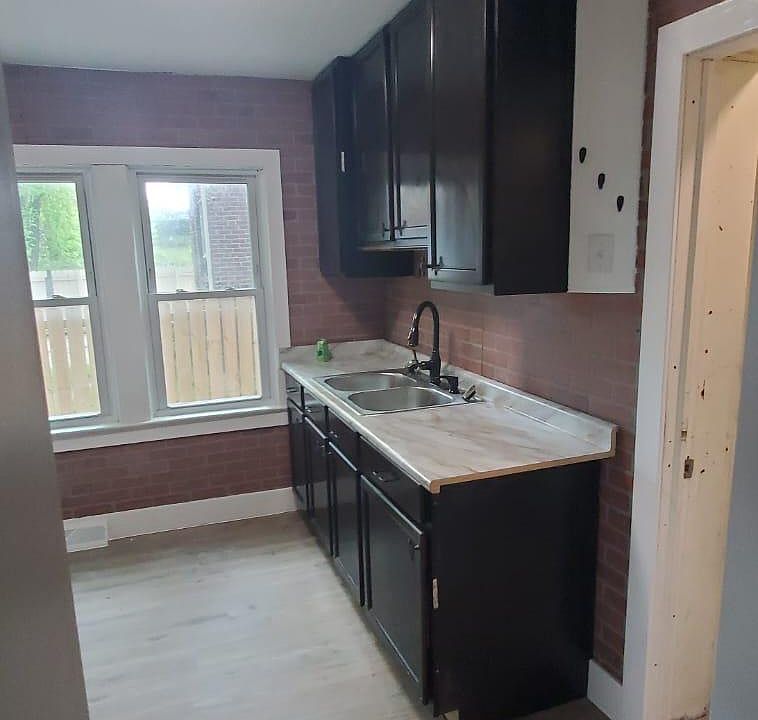 1st image of 3527 W 58th St #3