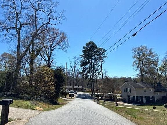 5th image of 111 Williamsburg Dr