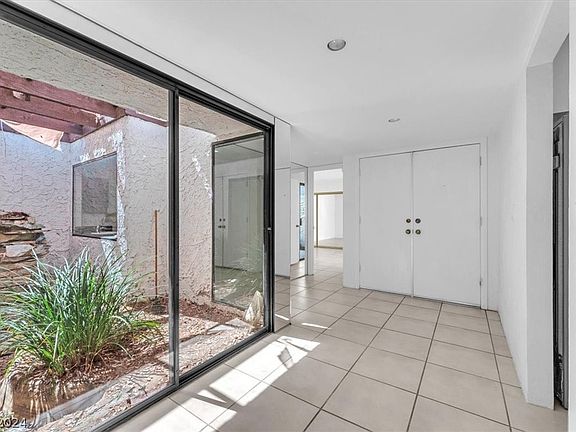 5th image of 2641 San Martin Ct