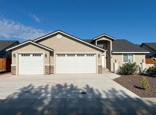 1117 Dixie Ln, Fernley, NV 89408