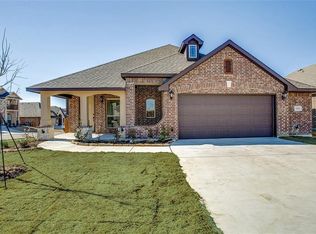 101 Gateway Dr, Alvarado, TX 76009