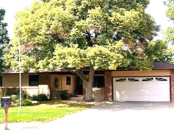 7 Silverweed Ct, Pueblo, CO 81001