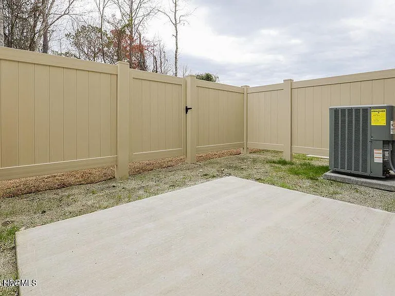 514 Pate Dr — Photo 3