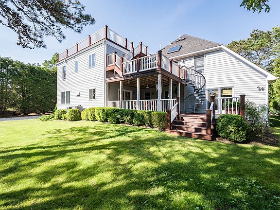4th image of 115 Mulford Ln