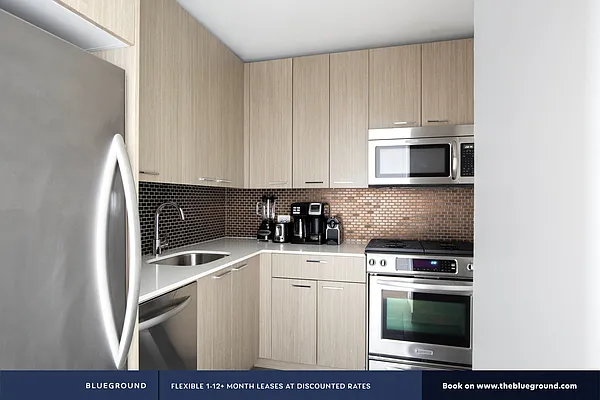 Rented by The Blueground | media 34